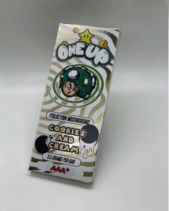One Up Mushroom Chocolate Bar - Image 4
